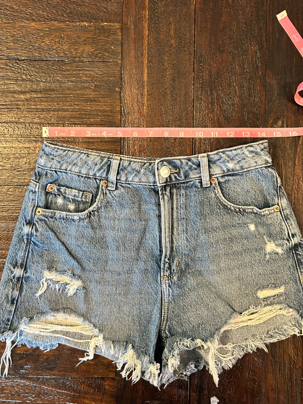 Garage Denim Festival High-Rise Distressed Denim Frayed Hem Jean Shorts - Picture 7 of 9